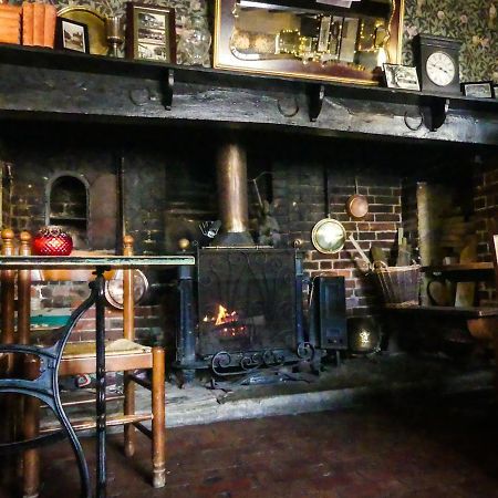 Ye Olde Smugglers Inne Alfriston Extérieur photo